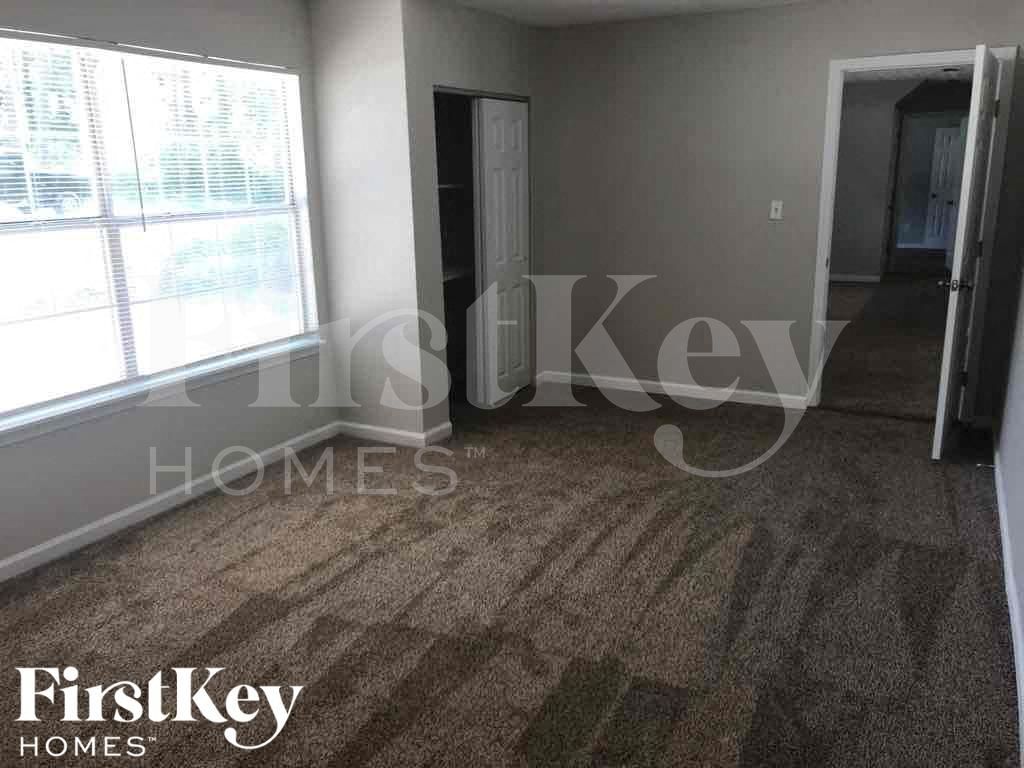 Building Photo - 20 Mildred Ln