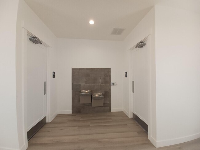 Building Photo - 2021 N 3960 W