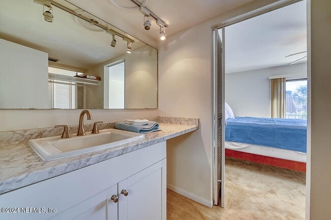 Building Photo - 2321 Costa Verde Blvd