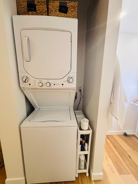 Building Photo - 413 14th St