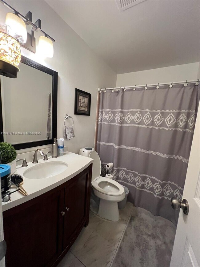 Building Photo - 5070 Ponderosa Ln