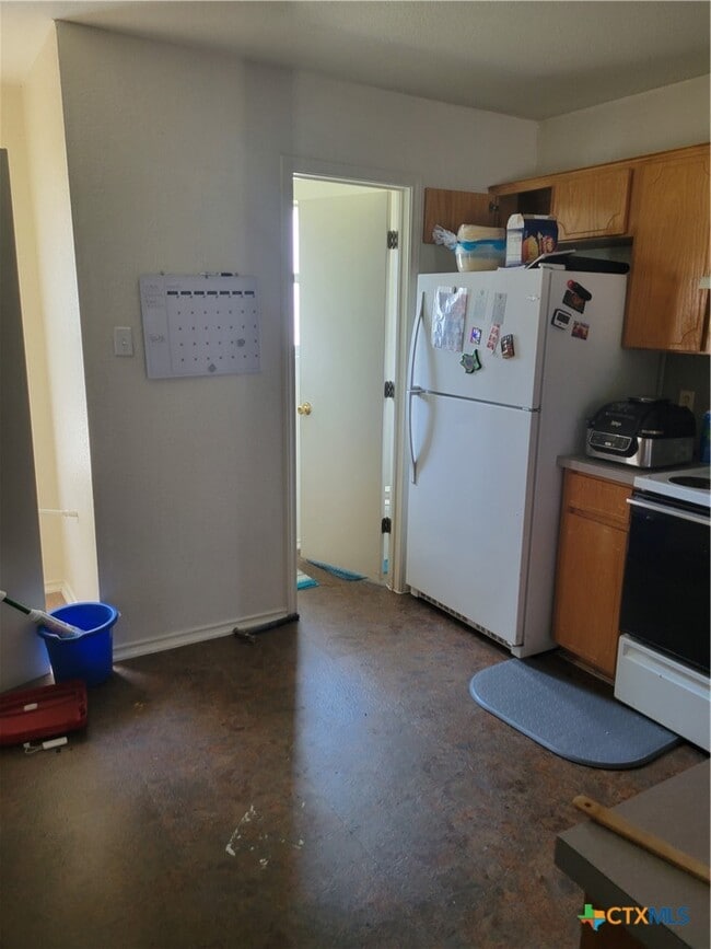 Building Photo - 1710 Old FM 440 Rd