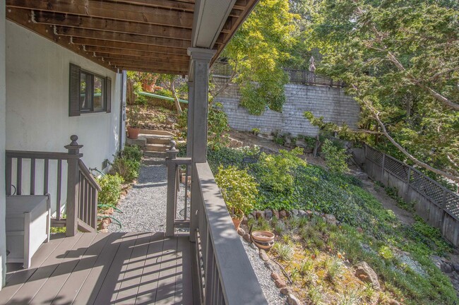 Building Photo - 4Bed/2Bath Home in  Kentfield with stellar...