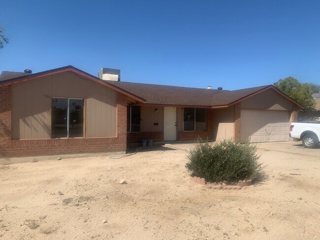 Primary Photo - 4520 W Lynn Cir