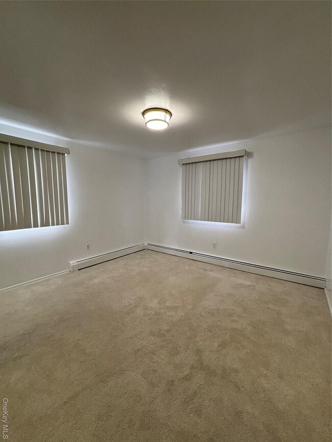 Building Photo - 2355 Vista Ct