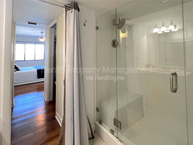 Building Photo - 2711 First Street