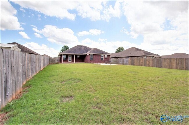 Building Photo - 24603 Rolling Vista Dr