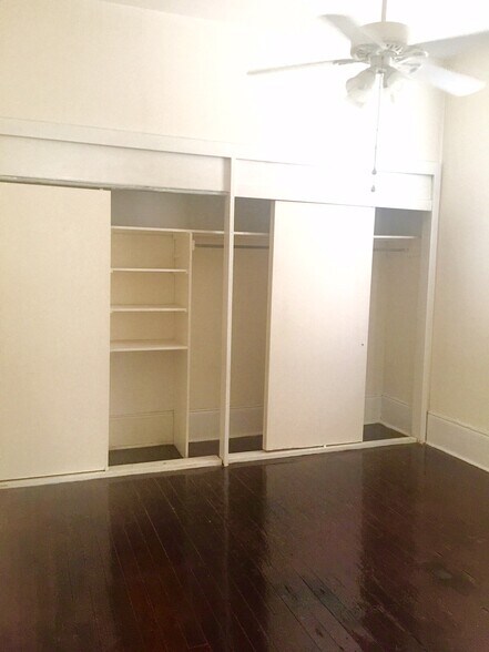 Building Photo - 1812 Dante St