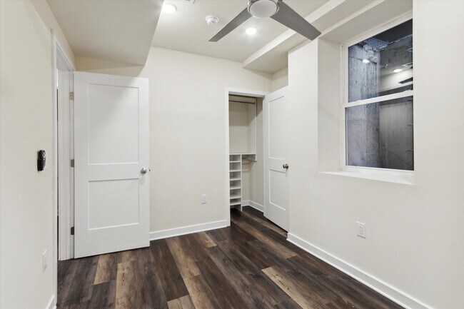 Building Photo - 1330 N 15th St