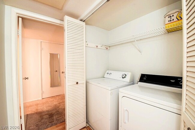 Building Photo - 3060 Casey Dr