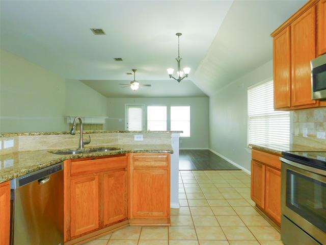 Building Photo - 6121 Apache Dr
