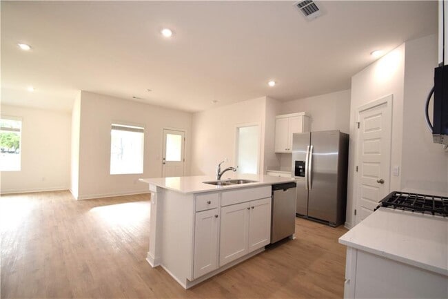 Building Photo - 367 Florida Ave