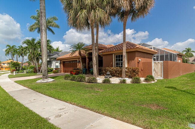 Building Photo - 10599 St Thomas Dr