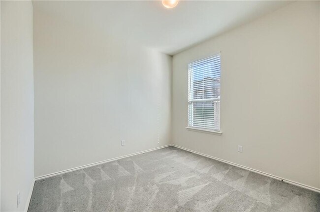 Building Photo - 288 Eves Necklace Dr.