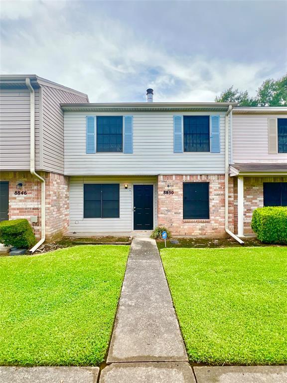 Building Photo - 8850 Glen Meadow Ln