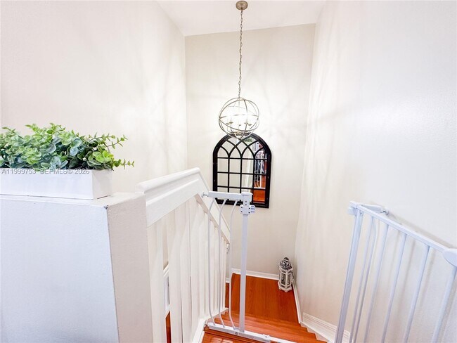 Building Photo - 130 Riverwalk Cir