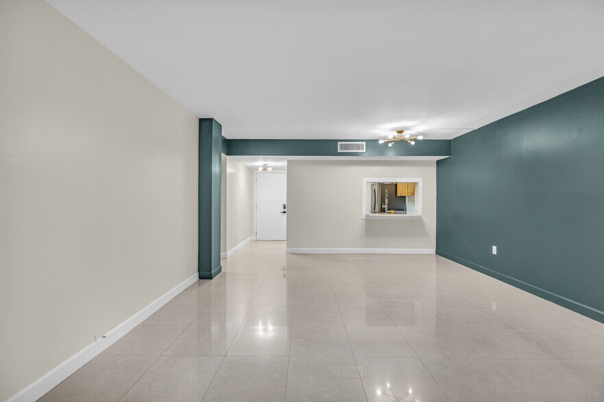 Building Photo - 8400 SW 133rd Avenue Rd