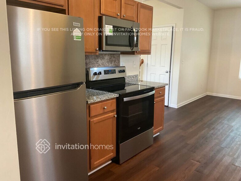 Building Photo - 911 Wind Carved Ln