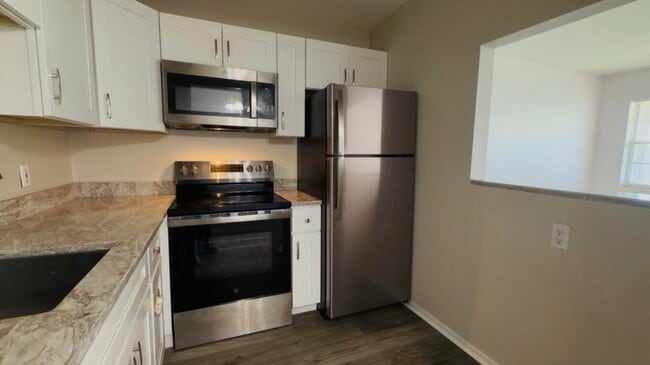 Building Photo - 43 Easthampton B