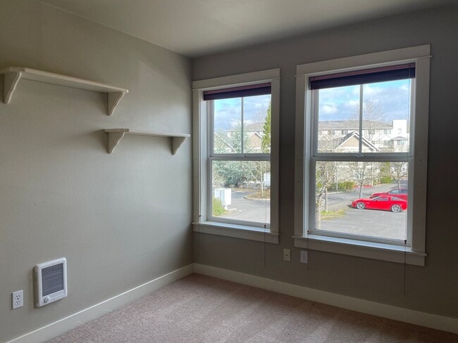 Building Photo - Your Cozy Corner in Fairview Village!