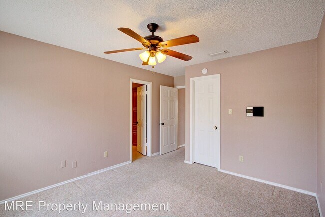 Building Photo - 2101 St Michaels Dr