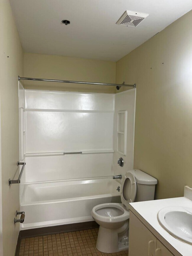 Building Photo - 56 St Joseph St