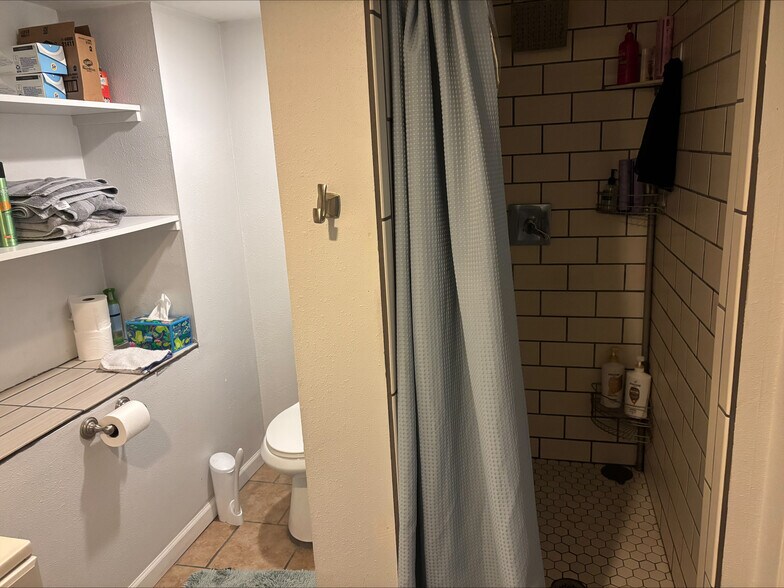 Building Photo - 1409 N 40th St