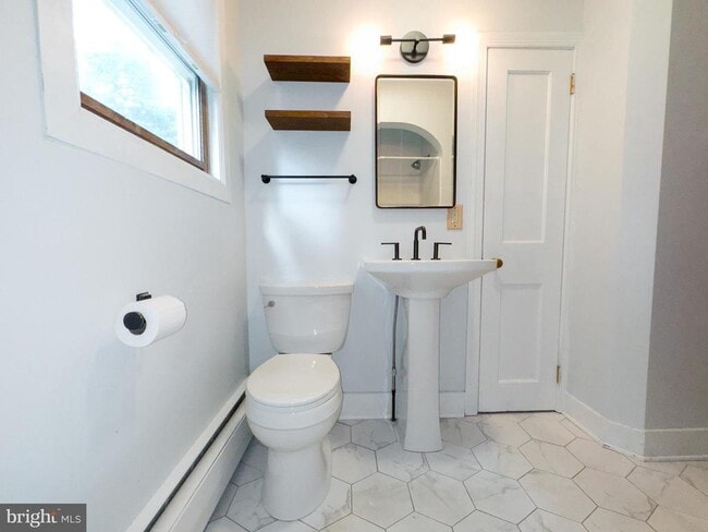 Building Photo - 3205 Cambridge Cir