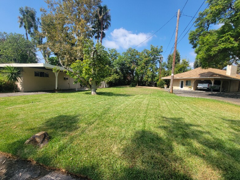 Building Photo - 7340 Ventura Canyon Ave