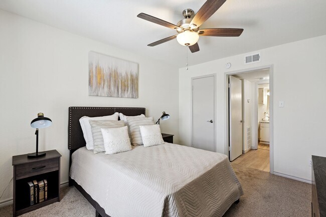 Building Photo - Parkside Place Apartments