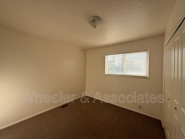 Building Photo - 4083 S Porter Ave