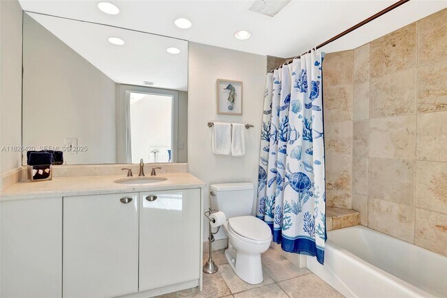 Building Photo - 333 Las Olas Way