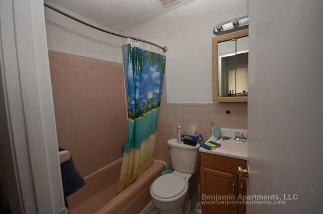 Building Photo - 226 Parker Hill Ave