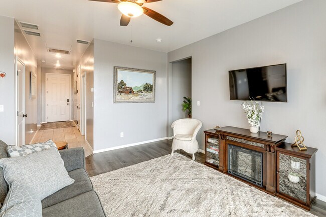 Building Photo - 12281 Pegasus Rd