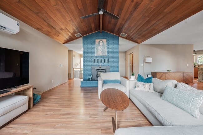 Building Photo - 2020 Fairmount St