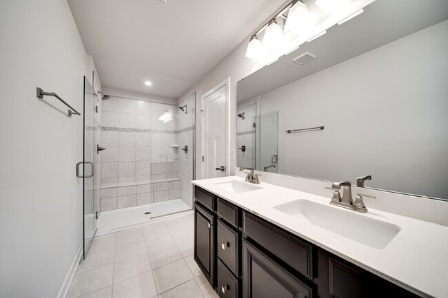Building Photo - 645 Exmoor Dr