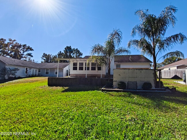 Building Photo - 8971 Rockpond Meadows Dr