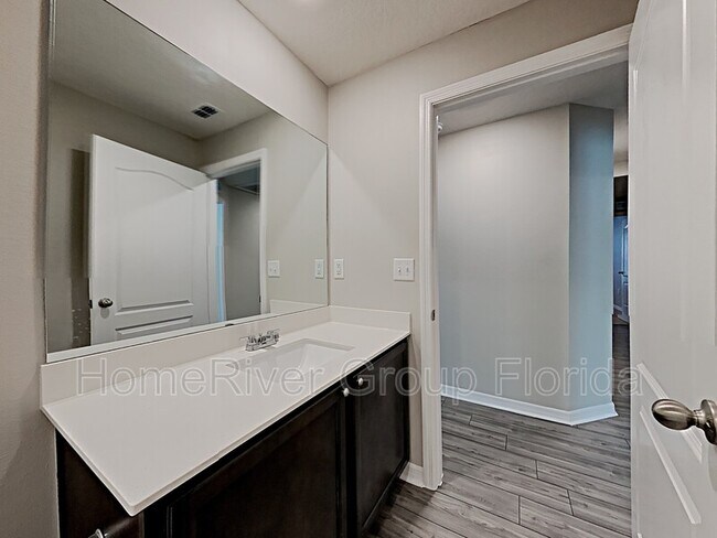 Building Photo - 1904 Michigan Way