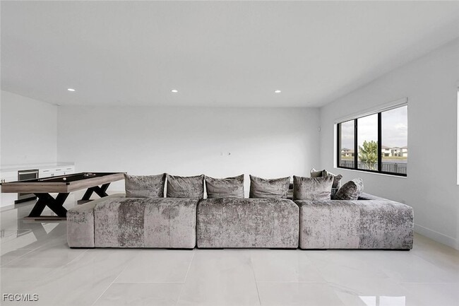 Building Photo - 5316 Marano Dr
