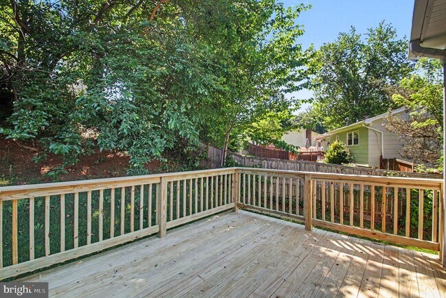 Building Photo - 4522 Glendale Rd