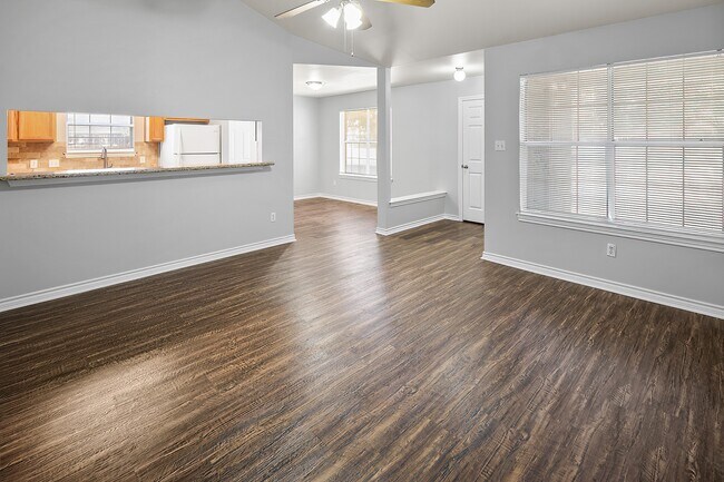 Building Photo - 2020 Legacy Ln