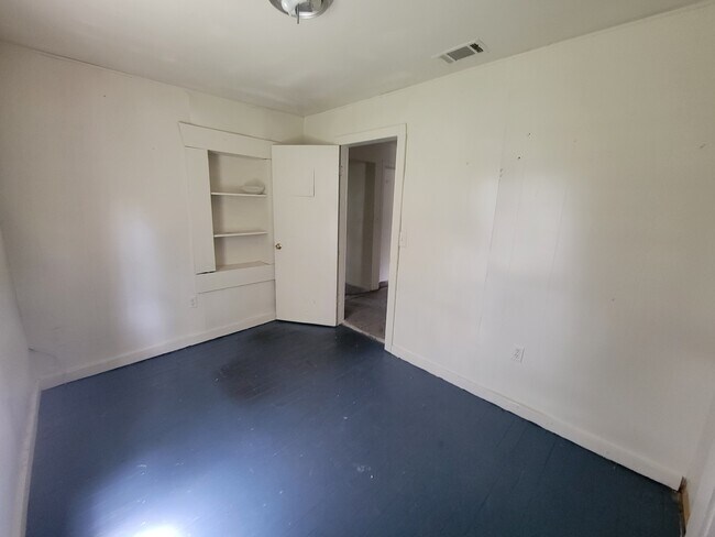 Building Photo - 1290 Henson Ln