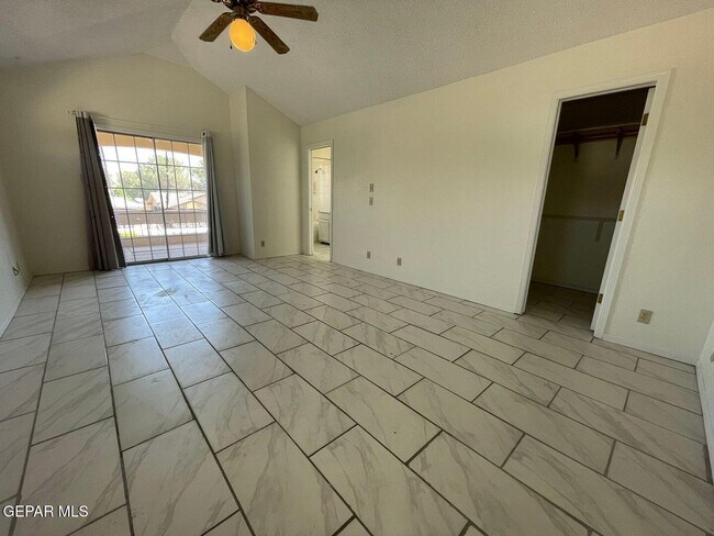 Building Photo - 4304 Loma Alegre Dr