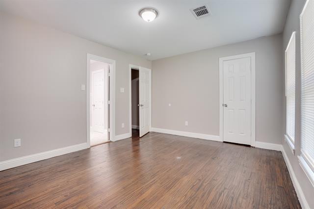 Building Photo - 3402 Lawnview Ave