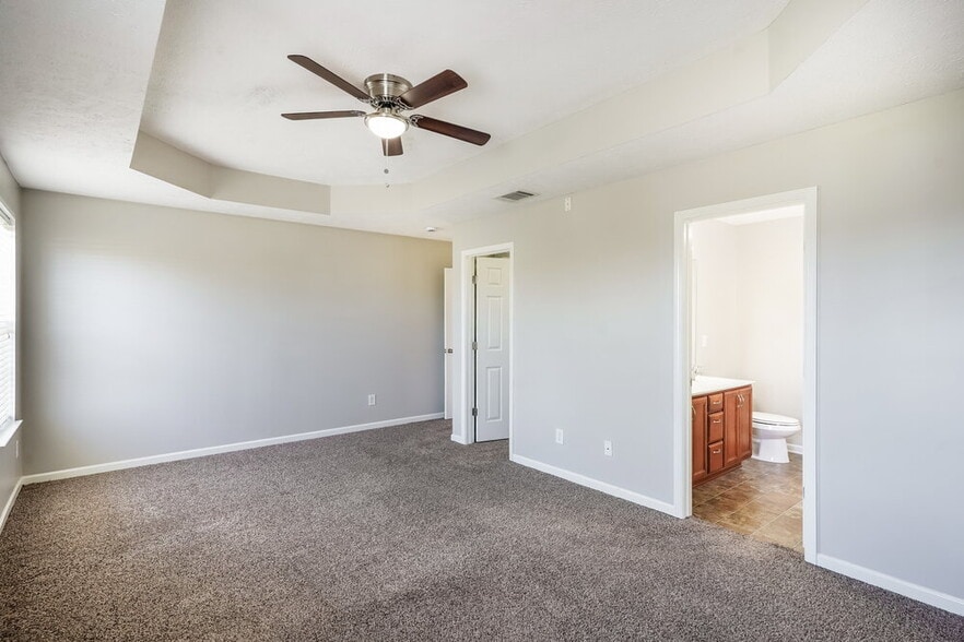 Building Photo - 1428 Sprucedale Dr