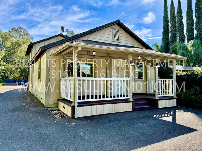 Primary Photo - Charming Home For Rent in Citrus Heights! ...