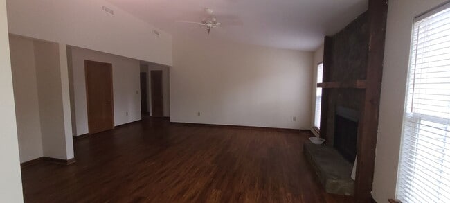 Building Photo - West Ashley Home- Forest Lakes Subdivision