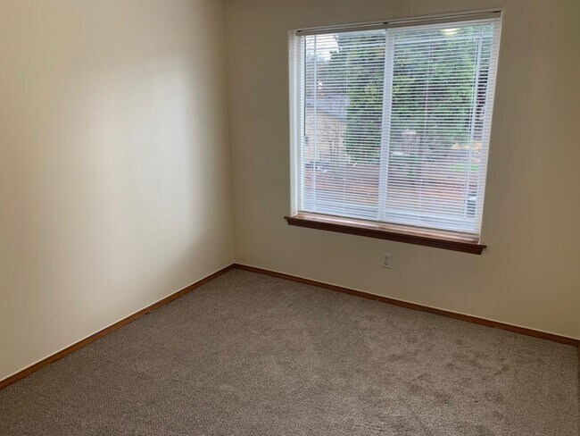 Building Photo - wuw01