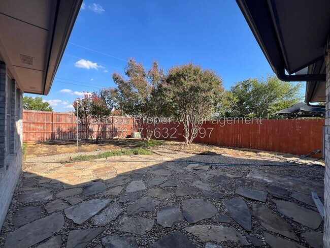 Building Photo - 7808 Mallard Ln