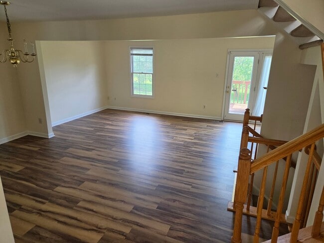 Building Photo - 131 Attic Ct